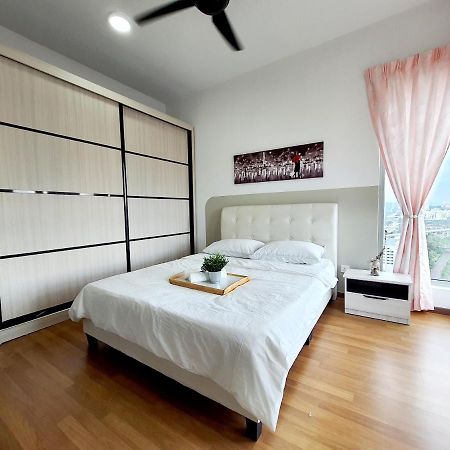 Residensi Flora Apartment Seri Kembangan Bagian luar foto