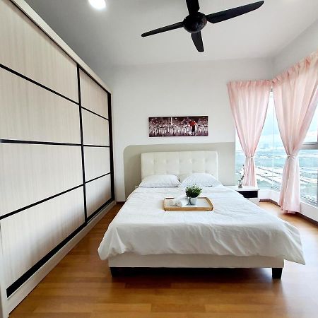 Residensi Flora Apartment Seri Kembangan Bagian luar foto