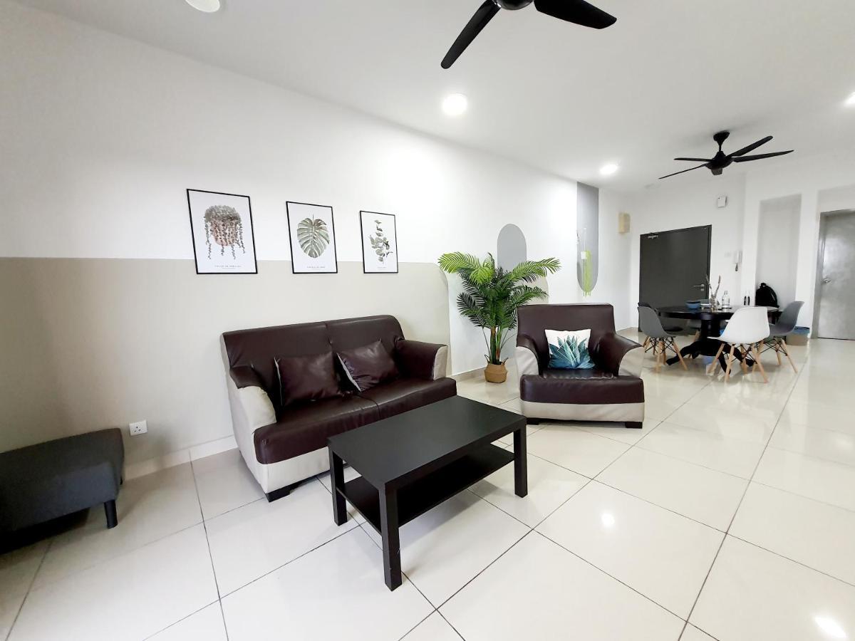 Residensi Flora Apartment Seri Kembangan Bagian luar foto