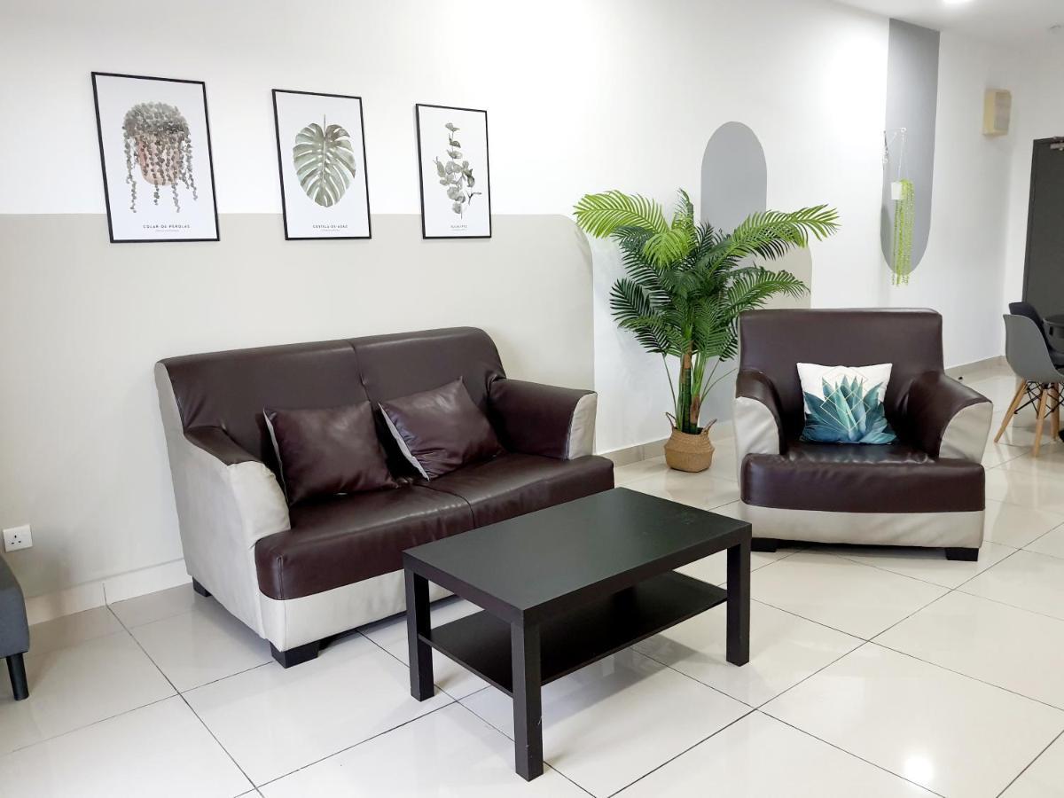 Residensi Flora Apartment Seri Kembangan Bagian luar foto