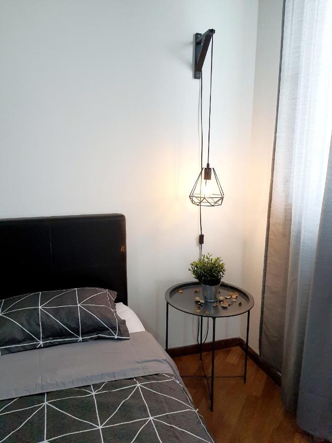 Residensi Flora Apartment Seri Kembangan Bagian luar foto