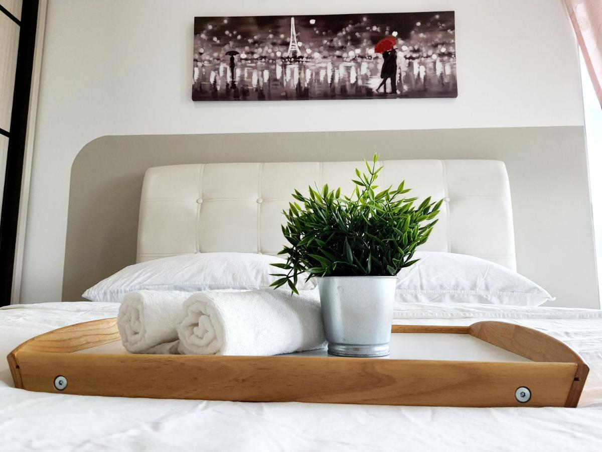 Residensi Flora Apartment Seri Kembangan Bagian luar foto