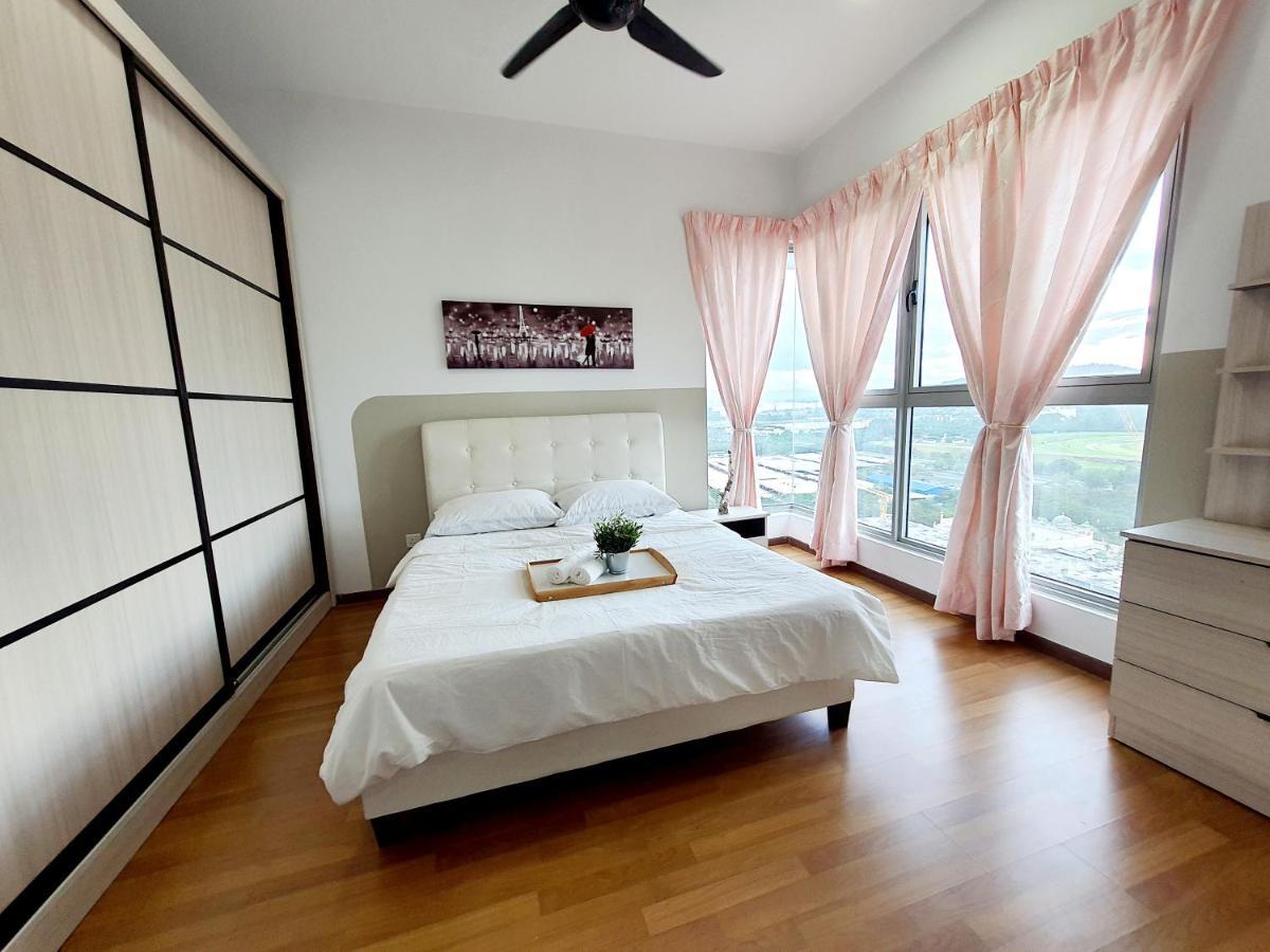 Residensi Flora Apartment Seri Kembangan Bagian luar foto