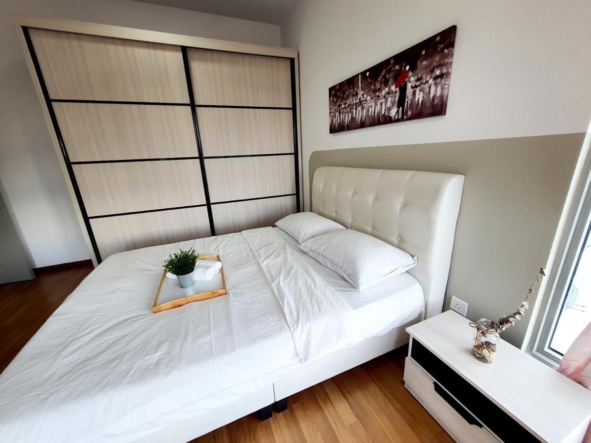 Residensi Flora Apartment Seri Kembangan Bagian luar foto
