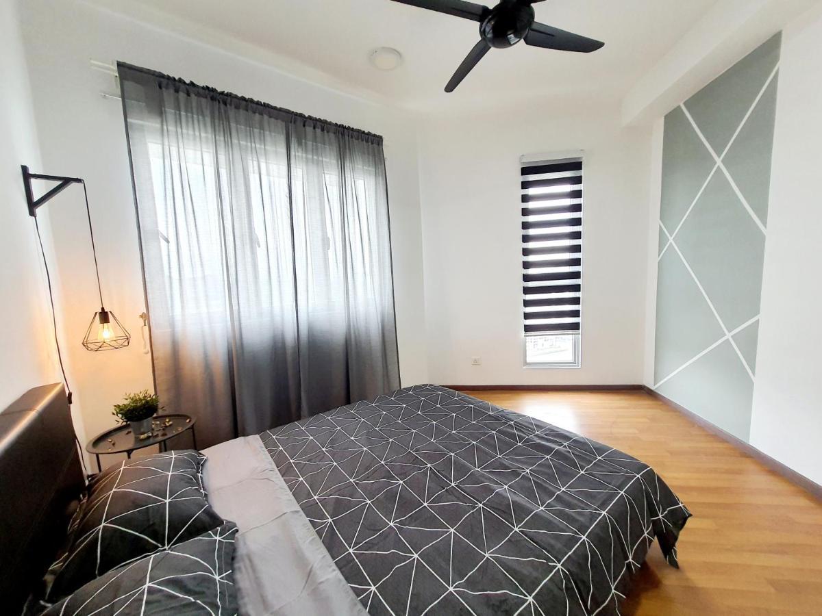 Residensi Flora Apartment Seri Kembangan Bagian luar foto