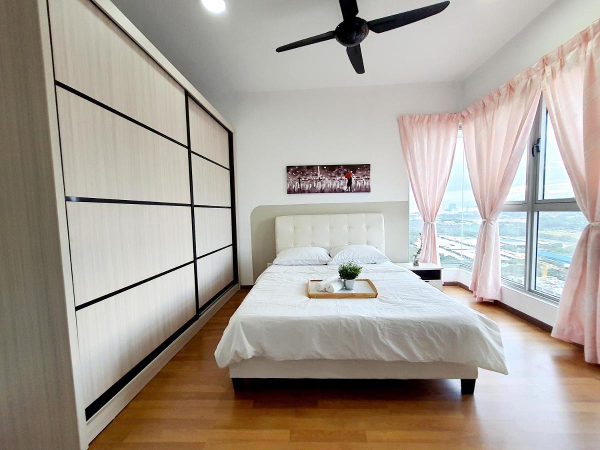 Residensi Flora Apartment Seri Kembangan Bagian luar foto